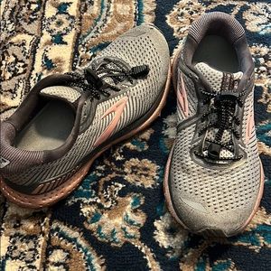 Brooks adrenaline gts size 6.5
